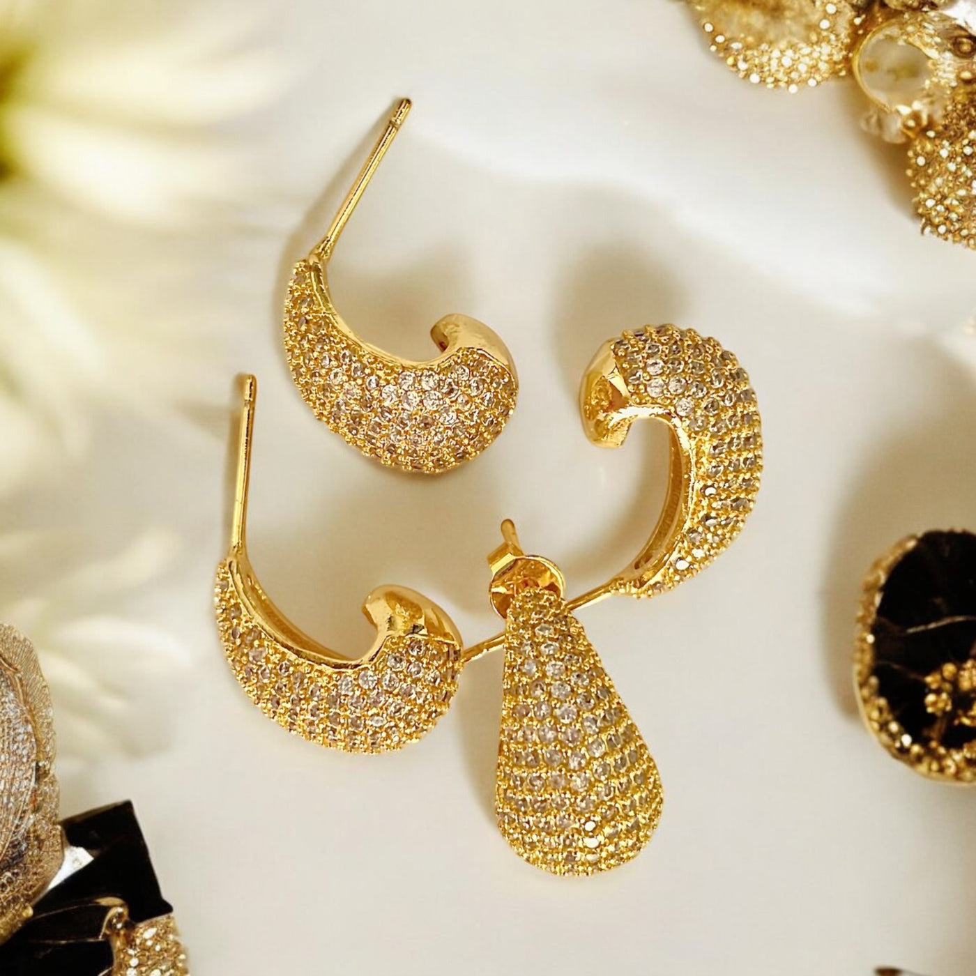 Gold Studs Earrings| Teardrops - trendy earring