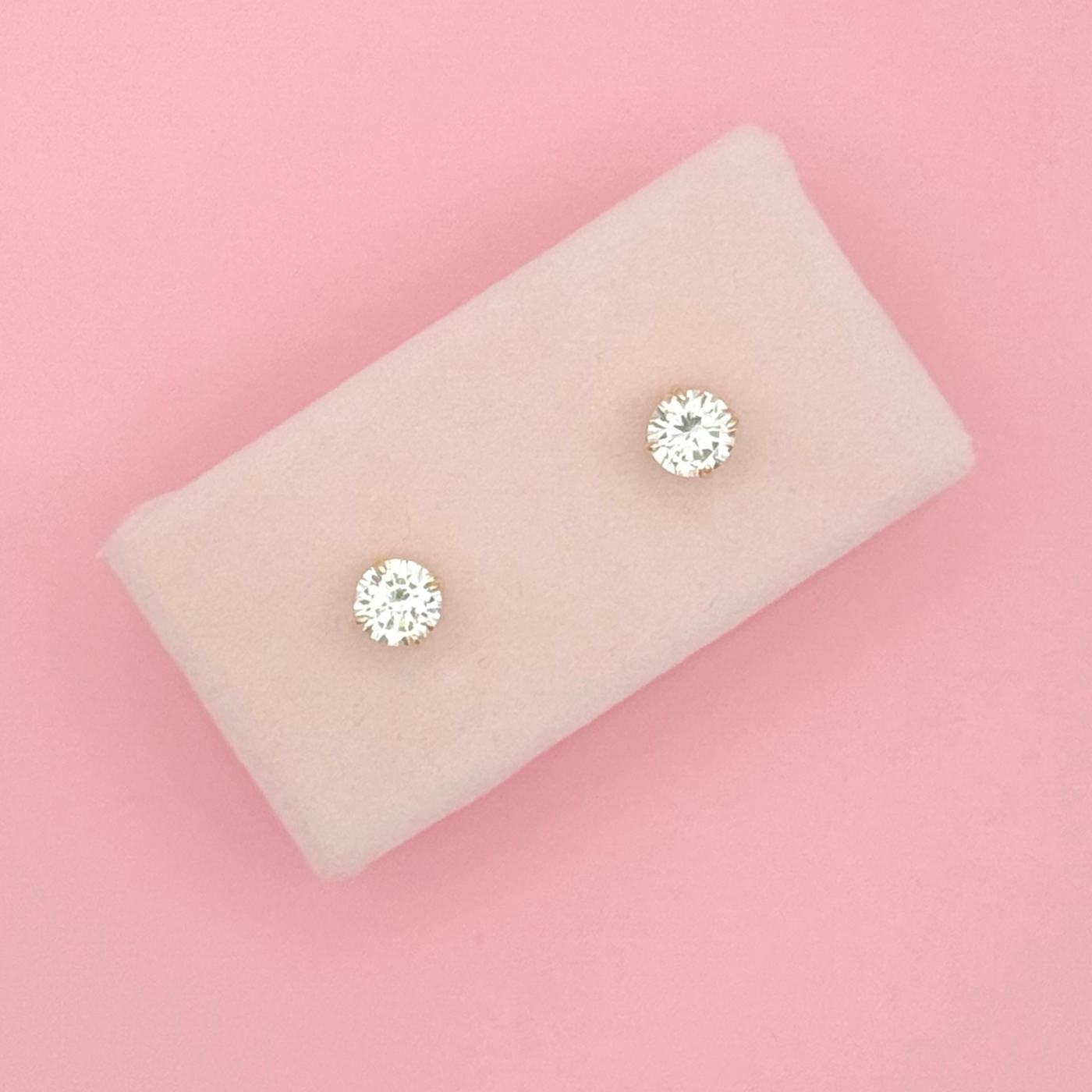 Gold Studs Earrings| Solitaire