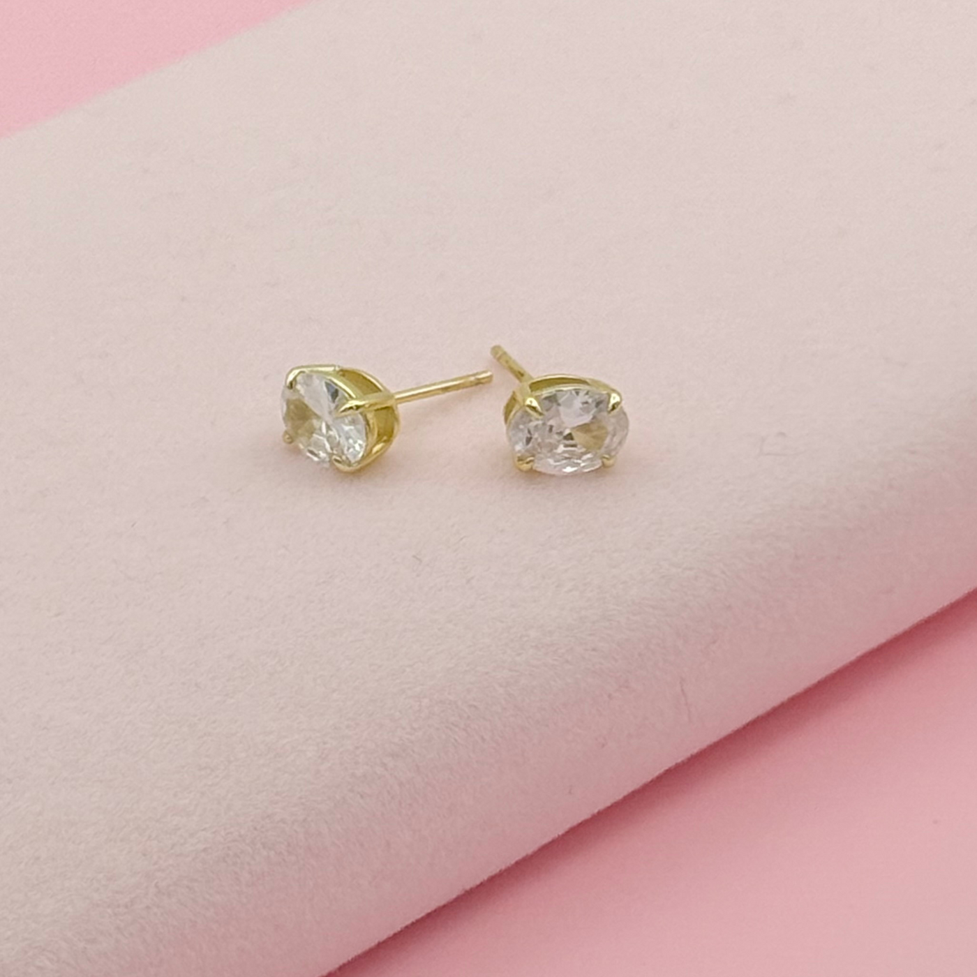 Solitaire Gold Studs